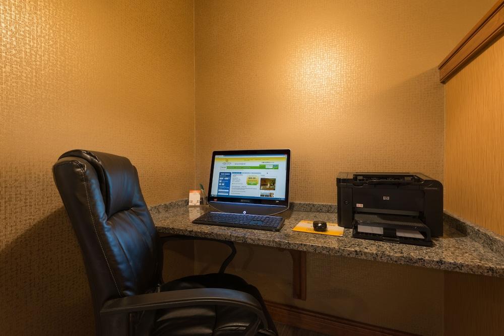 La Quinta Inn By Wyndham Buffalo Airport Williamsville Buitenkant foto