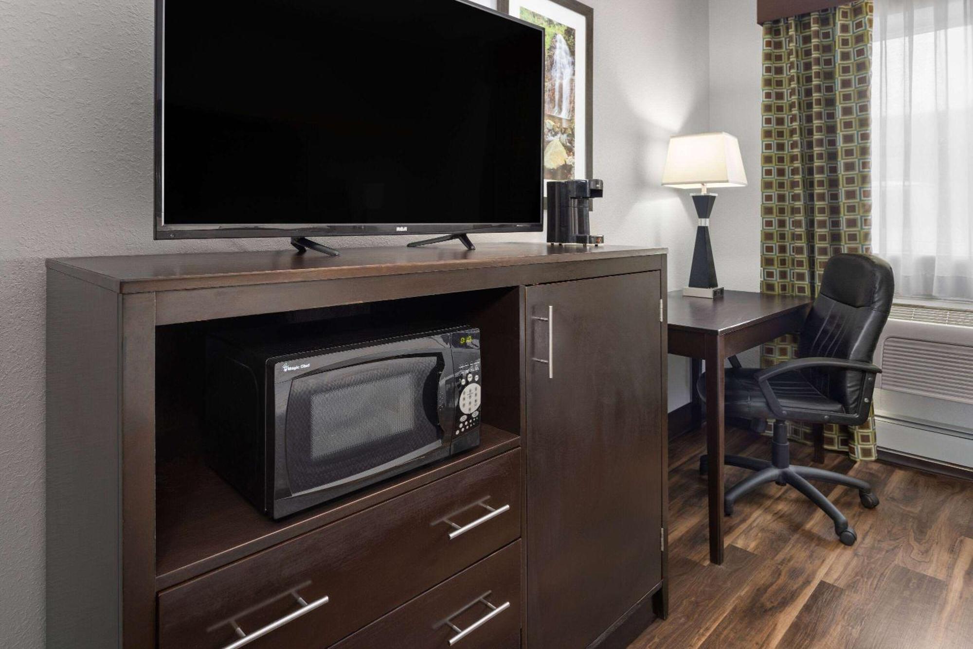 La Quinta Inn By Wyndham Buffalo Airport Williamsville Buitenkant foto
