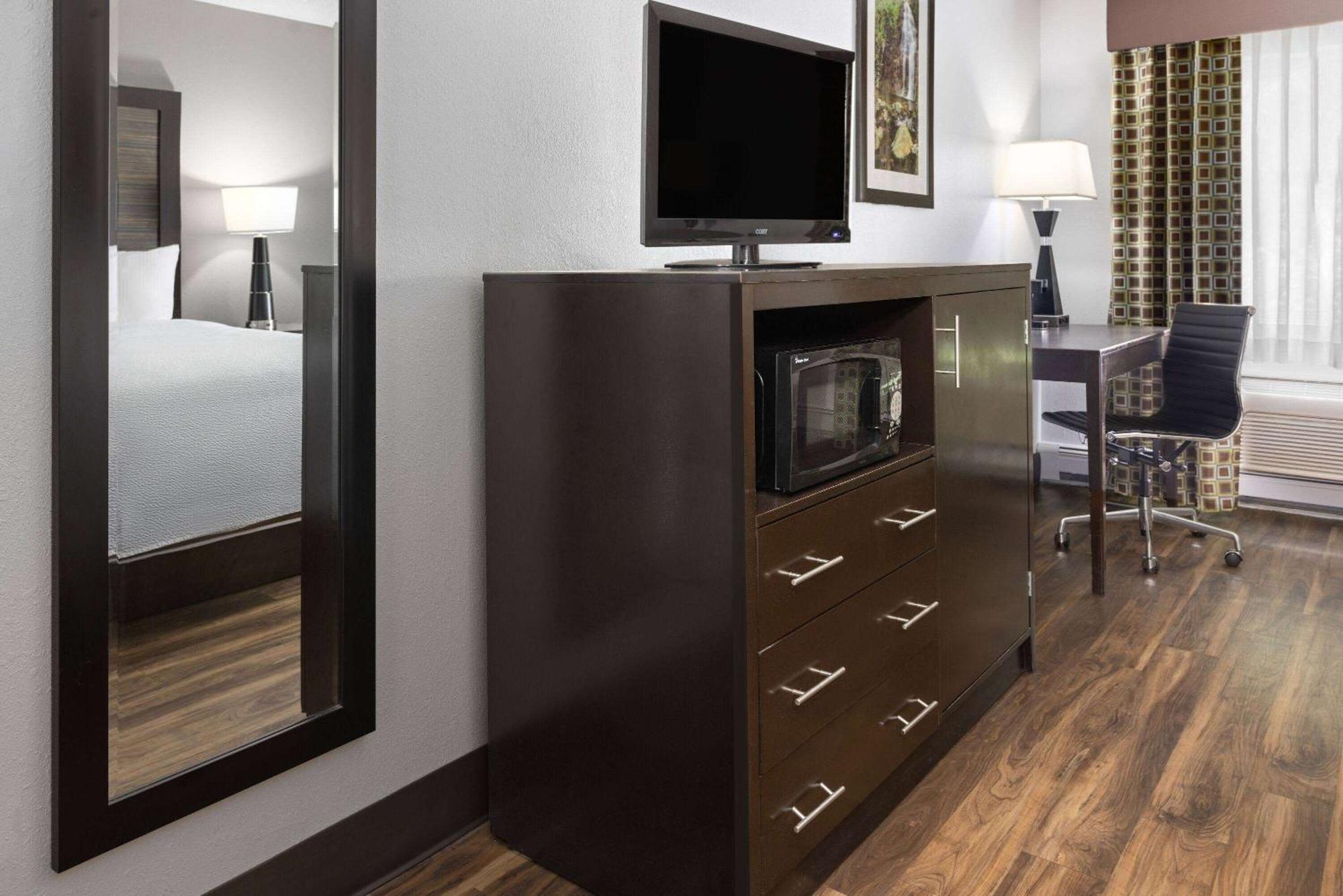 La Quinta Inn By Wyndham Buffalo Airport Williamsville Buitenkant foto