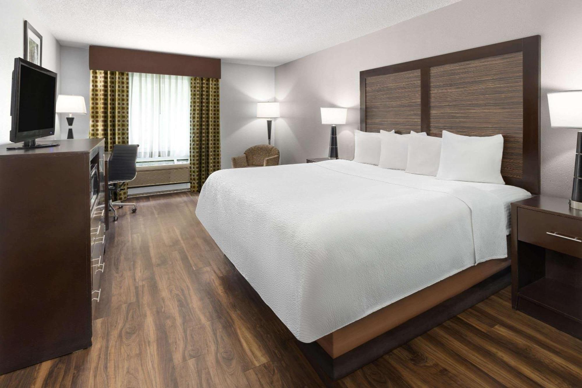 La Quinta Inn By Wyndham Buffalo Airport Williamsville Buitenkant foto